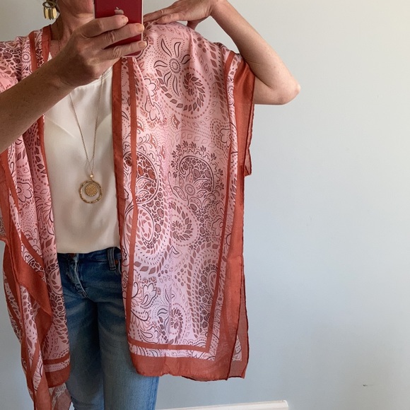 Paisley Print Boho Kimono - Picture 4 of 10